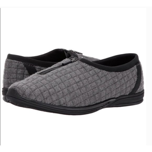 Aerosoles Women sz 8 Traveler Flat grey Combo Shoe - Picture 1 of 3